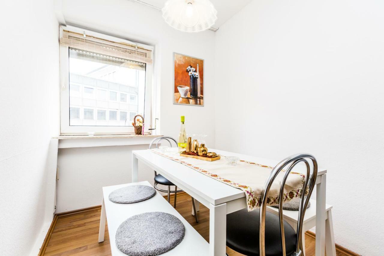 Workers Apartment Am Wiener Platz Cologne Exterior photo